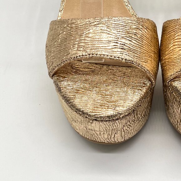 Chinese Laundry 10M‎ Asher Metallic Gold Platforms Heels Dress Sandals Shoes - Picture 4 of 14
